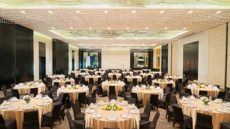 Sofitel Abu Dhabi Corniche Hotel